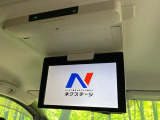 【フリップダウンモニター】大画面モニターで後席でもエンタメをお楽しみいただけます。小さなお子様にも大人気の装備です♪