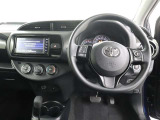 運転席から見たハンドルダッシュまわりになります。