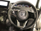 ハンドルは車を運転する上で、ずっと握っている重要なパーツです。手にフィットする物がいいですよね♪