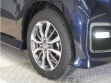 認定中古車では、厳しいHonda認定基準をクリアした厳選されたHonda認定中古車のみ、取り扱っております。「ご購入前の安心」「納車後の信頼」を車両と一緒に提供しております。