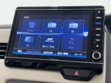【ナビゲーション】ホンダ純正ギャザズ8インチナビVXU-195NBiを装備。AppleCarPlay/AM/FM/CD・DVD再生/BTA/フルセグTV/録音再生機能がご利用いただけます