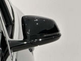 ドアミラーに内蔵されているフラッシャーは視認性も良く安全運転に一役買ってます。