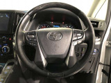 ハンドルは車を運転する上で、ずっと握っている重要なパーツです。手にフィットする物がいいですよね♪