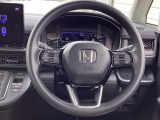Hondaセンシング搭載ミリ波レーダーと単眼カメラで、クルマの前方の状況を認識。ブレーキやステアリングの制御技術と協調し、安心・快適な運転や事故回避を支援する先のシステムです