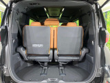 普段のお買い物や通勤、送迎等に十分な荷室スペースを確保しております。セカンドシートを倒すと、大きな荷物の積載も可能です♪