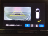バックでの車庫入れも安心です! リアカメラが付いているバックモニター付のナビを装備しております。バンパーについているソナーや、操作線もついており距離感も画面から確認できます。
