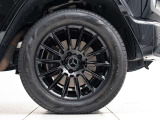 【 アフターパーツ 】カスタムはもちろん色だけではありません。WALD、MANSORY、BRABUS、ARTといった名立たるメーカー様のパーツ取付もご納車までに実施。オリジナリティ溢れる一台を一緒に作り上げませんか?