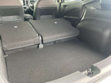 リヤシートを全て倒せばさらに荷物が積めますよ。