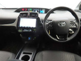 ぜひ展示車の運転席に座ってみてください。