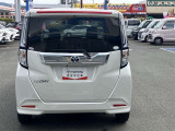 バックカメラが付いているので後方確認が非常にしやすいです。今や運転初心者も熟練者も必須装備!ついていて損はないですね♪