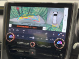 【パノラミックビューモニター】専用のカメラにより、上から見下ろしたような視点で360度クルマの周囲を確認することができます☆死角部分も確認しやすく、狭い場所での切り返しや駐車もスムーズに行えます。
