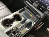 ☆トヨタ認定中古車の安心1 まるごとクリ-ニング☆室内外すみずみまで美しく仕上げています。