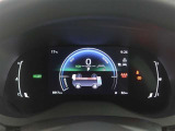 とっても見やすいメーターです。夜間時はラグジュアリーな気分にさせてくれる照明が魅力ですので、夜のドライブも楽しみになりますよ♪