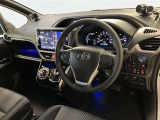 豪華な内装で運転も楽しくなりますよ♪
