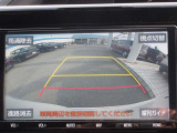 バックガイドモニターで、後方を確認しながら安心して駐車することができます。運転初心者も熟練者も必須の機能ですよ!