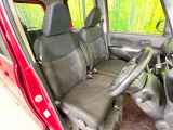 運転席シート廻りは使用感も少なく、良好な状態となっています。前オーナー様が丁寧に使っていたことがよくわかりますね。