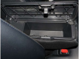 自社工房で輝くボディーと、綺麗で清潔な室内の車に生まれ変わります【ピカット一平】☆もちろん当社の技術スタッフの手により、すみずみまで点検整備が行われます。ぜひ、お客様の目でお確かめください。