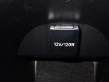 シガーソケット用の充電器が使用可能です!