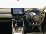見通しのよいすっきりとした視界で、誰でも運転しやすいです。運転のしやすさは疲れにくさにも繋がりますよ♪