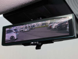 車両後方を映し出します・スマートルームミラー装備です。