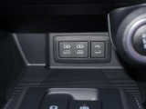 USBポート付きですので携帯等の充電もできます。