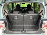 普段のお買い物や通勤、送迎等に十分な荷室スペースを確保しております。セカンドシートを倒すと、大きな荷物の積載も可能です♪
