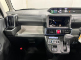 お車により傷がある場合もございます。ご来店いただき現車確認していただくことをおすすめします。