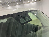 先進技術によってさらに進化した「次世代スマートアシスト」が毎日の運転で感じる不安や緊張を減らし、ヒヤッとするシ-ンを未然に防ぐためにサポ-トします!