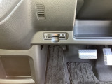 ビルトインタイプの【ETC】で見た目もスッキリ。高速道路の利用にとても便利です。