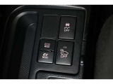 3つの走行モードがあります。『EVモード』はモーターのみで走行しガソリンを消費しないハイブリッド車ならではの環境にも優しい走行です。