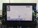 純正ナビを装備。タッチパネル式で使いやすく、お出かけもラクラクです。