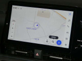 【10インチ純正ナビ】純正ナビを装備。タッチパネル式で使いやすく、詳細地図により目的地をピンポイントで設定できます。初めての道でも迷いにくく、ロングドライブも快適ですよ♪