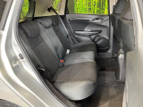 コンパクトカーですが、セカンドシートは十分な広さがあり快適にお乗りいただけます♪シートを倒して大きな荷物を積んだりと、用途の幅が広い1台です。