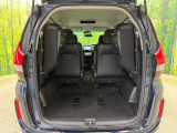 後席を格納すると、これだけの広さが!シーンに合わせたシートアレンジで、大きな荷物も積むことが出来ます♪