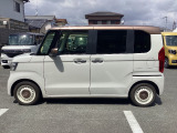 側面衝突時に、子供から大人までさまざまな体格の乗員の頭部や頚部を幅広い範囲で保護し、特にセンターピラーへの頭部衝突を防ぐサイドカーテンエアバッグ☆
