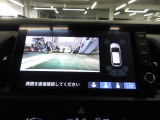 バックカメラの画像です。ガイドラインがスムースな車庫入れをサポートいたします!車庫入れの安心感がアップしますね☆