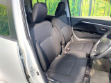 運転席シート廻りは使用感も少なく、良好な状態となっています。前オーナー様が丁寧に使っていたことがよくわかりますね。