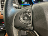 ステアリングにオーディオ操作スイッチが付いています。オーディオ画面に直接タッチしなくても操作が出来ますので、運転に集中できます。