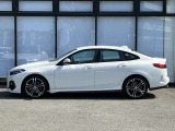 時を経ても深い魅力を放ち続けるBMW。より快適にお乗り頂くためにサポートプログラムをご用意しております。※認定中古車保証は登録日より最長4年間まで延長が可能です。