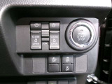 運転席からも操作できる両側パワースライドドア付きです。