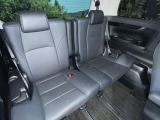 3列目シートはもちろん状態良好☆大人でもゆったりと座って頂けますので、大人数でのお出かけもラクラクです♪ご家族で、気の知れた仲間で、ドライブに行くのが楽しみですね♪