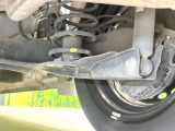 お車を安心してお乗りいただく為には、足回りの定期点検が欠かせません。サービスサポート(有償保証)では無料点検もご提供しており、安心のカーライフをお過ごしいただけるサポート体制が整っています。