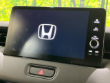 【メーカー純正ナビ】インテリアに溶け込むスタイリッシュな「専用設計」メーカーナビを装備♪視認性や操作性など基本性能にも優れ、より上質なカーライフをお楽しみいただけます。