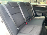 後部座席も気になるようなキズ・汚れやへたり等、大きなダメージはなく、良好な状態です。