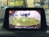 ご覧のように後方の死角をサポートしてくれるバックカメラ付きとなっております☆