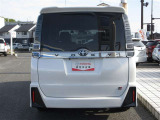 バックカメラが付いているので後方確認が非常にしやすいです。今や運転初心者も熟練者も必須装備!ついていて損はないですね♪