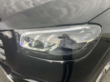 左ヘッドランプ。状況に応じて最適な配光を行いますので夜間ドライブも安全に楽しむことが出来ます。