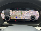 バーチャルコックピットでは、メーターやオーディオ操作、電話選択、地図の確認が可能。パネル内に高解像度の液晶ディスプレイを配置しております。