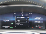 確認しやすく先進的なメーターパネルで運転をサポート!