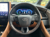 【純正革巻きステアリング】上質な革を使用することで、手にしっかり馴染みとても運転しやすいハンドルです♪